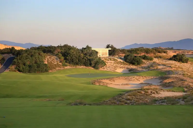 golf links cam ranh 4