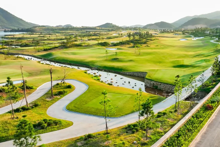 Thanh Lanh Valley Golf & Resort 2 san golf thanh lanh 1