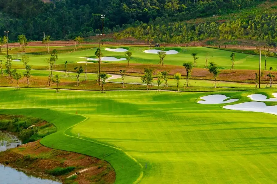 Van Lang Empire T&T Golf Club 3 van lang 2