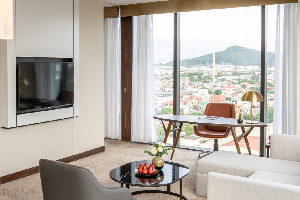 Crowne Plaza Vinh Yen City Centre by IHG 2 crowne 5