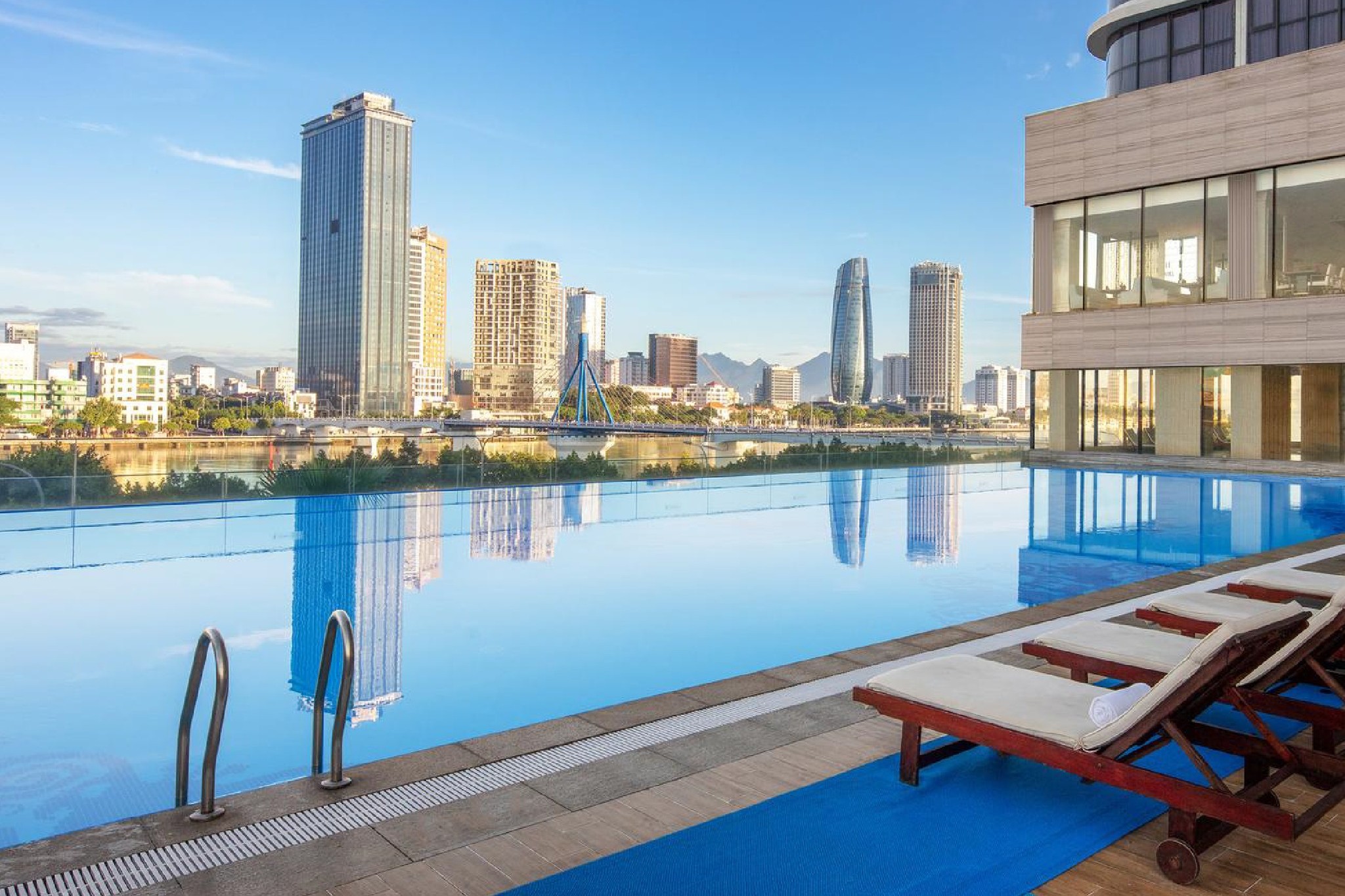 Melia Vinpearl Danang Riverfront 3 melia 2